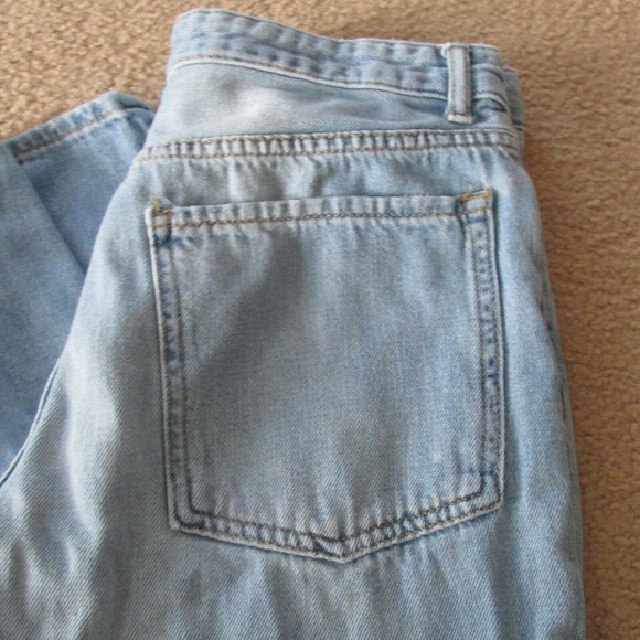 Forever 21 Distressed Jeans Womens Size 26 Blue Destroyed Light Wash Denim Pants - Picture 2 of 8